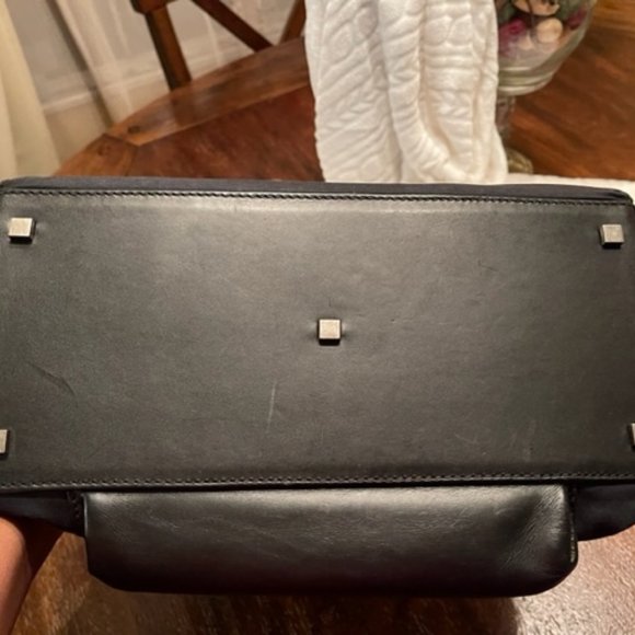 GUCCI AUTHENTIC NYLON AND LEATHER TOTE WITH TOP EXTENDER - Picture 5 of 14